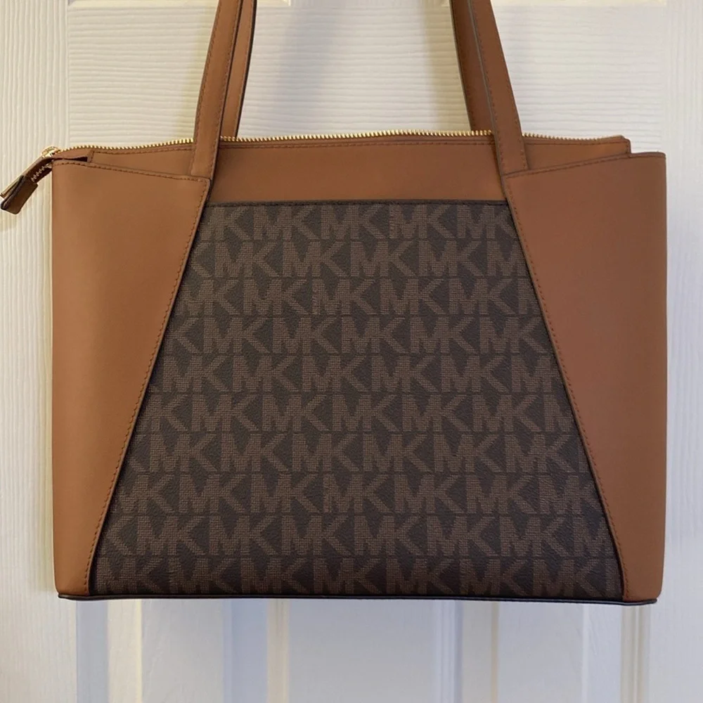 Michael Kors Brown Tote with Structured Design and Gold Hardware - Picture 3 of 7